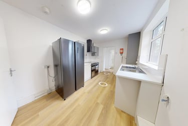 5 bed house, Harold Road, City Centre, Birmingham, B169DA - Image 3