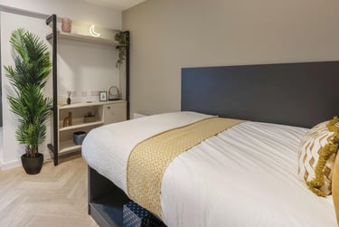 Classic Ensuite at Arcadian, 260 Huntingdon Street, City Centre, Nottingham, NG13NB - Image 2