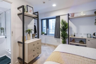 Classic Ensuite at Arcadian, 260 Huntingdon Street, City Centre, Nottingham, NG13NB - Image 14