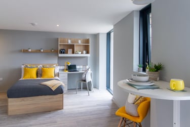 Premium Plus Studio at Renslade House, Bonhay Road, Pennsylvania, Exeter, EX43AY - Image 1