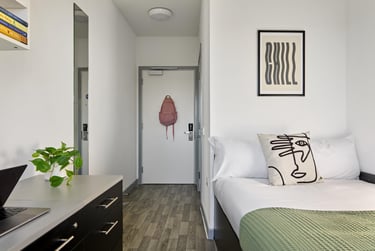 Bronze Ensuite at The Maltings, Haven Road, Greenstead, Colchester, CO28FU - Image 2