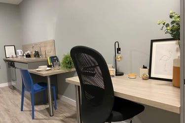 Large Studio Accessible at Luneside, St Georges Quay, Fairfield, Lancaster, LA15JT - Image 5