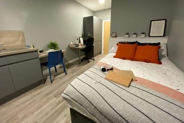 Large Studio Accessible at Luneside, St Georges Quay, Fairfield, Lancaster, LA15JT - Image 1