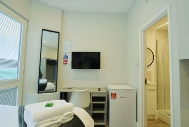 1 bed house, St Nicholas Street, City Centre, Bristol, BS11DL - Image 2