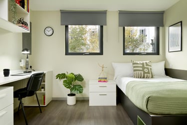 Bronze Studio - Image 1