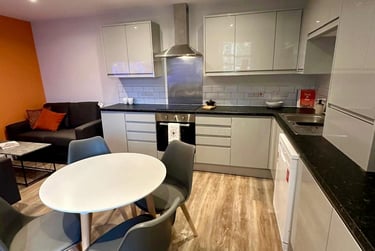 7 bed house, Pitville Place, Redland, Bristol, BS66JZ - Image 1