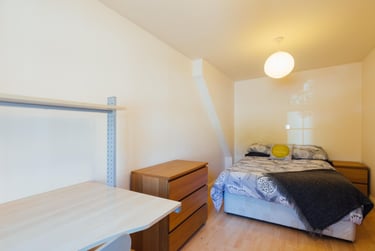 4 bed house, Goldfinch Close, City Centre, Loughborough, LE113HG - Image 4