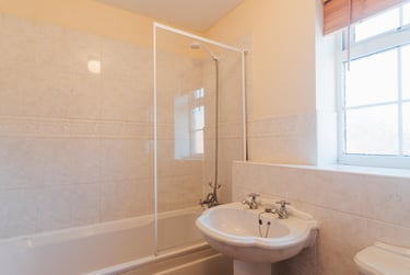 4 bed house, Goldfinch Close, City Centre, Loughborough, LE113HG - Image 5