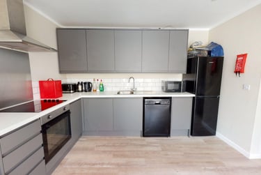 3 bed house, Portland Street, Clifton, Bristol, BS84JH - Image 2