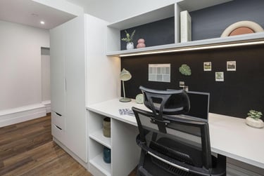 Deluxe Studio - Image 5