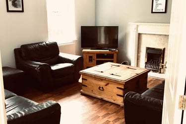 5 bed house, Kingfisher Way, City Centre, Loughborough, LE113NF - Image 1