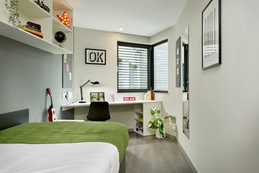 Silver Plus Ensuite - Image 1