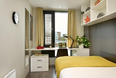 Silver Ensuite - Image 1