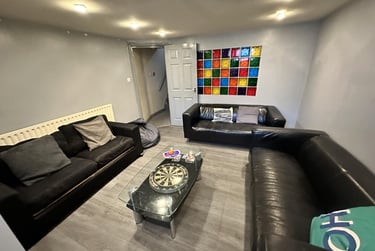 8 bed house, Mayville Avenue, Hyde Park, Leeds, LS61NQ - Image 2