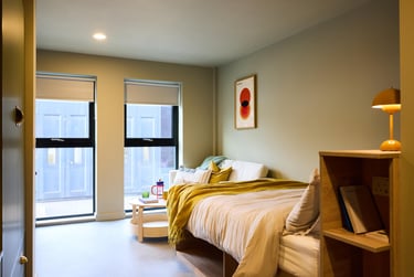 Classic Studio at The Store House, 9 Central Road, Hyde Park, Leeds, LS16BX - Image 4