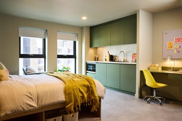 Deluxe Studio at The Store House, 9 Central Road, Hyde Park, Leeds, LS16BX - Image 1