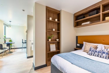 Superior Studio at Crown House, Regents Hill, Seven Dials, Brighton, BN13ED - Image 2