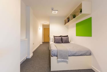 Standard Ensuite at Hollingbury House, 54 Hollingdean Road, City Centre, Brighton, BN24AA - Image 1