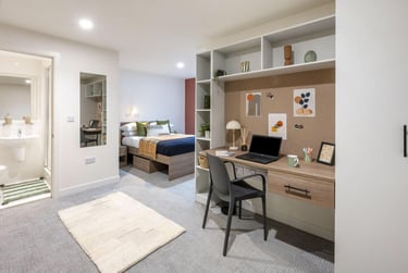 Deluxe En-suite - Image 1