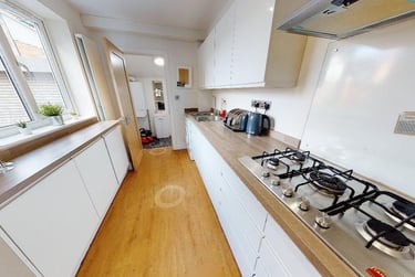 6 bed house, Lace Street, Dunkirk, Nottingham, NG72JG - Image 2