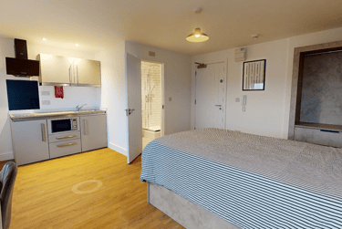 1 bed house, Lemyngton Street, City Centre, Loughborough, LE111UH - Image 1