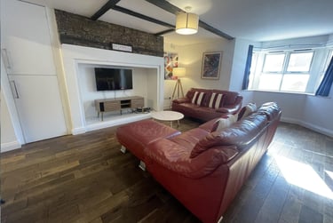 6 bed house, Gilesgate, Durham, DH11HY - Image 2
