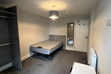 1 bed house, Whiteladies Road, Redland, Bristol, BS82QN - Image 3