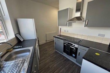 3 bed house, Carlton Road, Hockley, Nottingham, NG32DG - Image 3