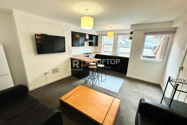 4 bed house, Brudenell View, Hyde Park, Leeds, LS61HG - Image 3