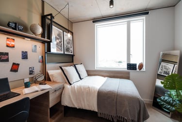 Premium Studio at YourTRIBE Southwark, 671 - 679 Old Kent Road, Peckham, London, SE151JS - Image 1