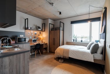 Ultimate Studio at YourTRIBE Southwark, 671 - 679 Old Kent Road, Peckham, London, SE151JS - Image 1