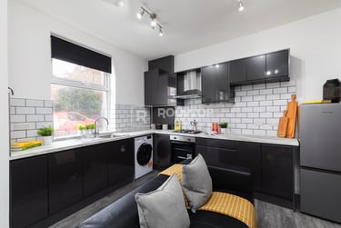 2 bed house, Autumn Place, Burley, Leeds, LS61RJ - Image 3