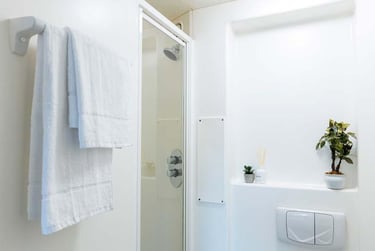 Silver En Suite - Image 6
