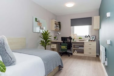 Silver En Suite - Image 2