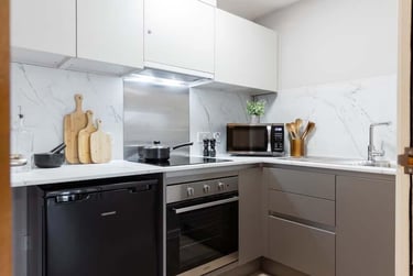 Premium Studio at North Court, 1-82 North Road, Cathays, Cardiff, CF143BA - Image 10