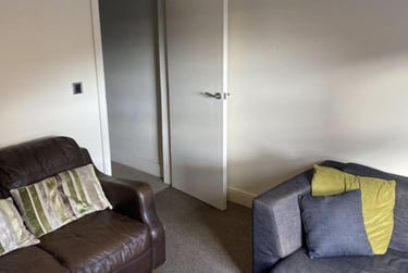 1 bed house, Ashby Road, City Centre, Loughborough, LE113AA - Image 2