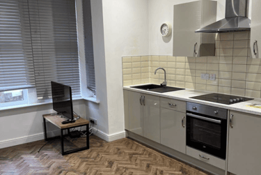 1 bed house, Radmoor Road, City Centre, Loughborough, LE113BS - Image 1