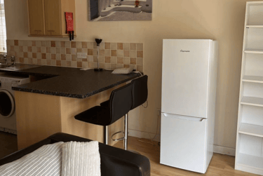 1 bed house, Market Street, City Centre, Loughborough, LE113ER - Image 3
