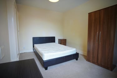8 bed house, Derby Road, City Centre, Loughborough, LE115AG - Image 9