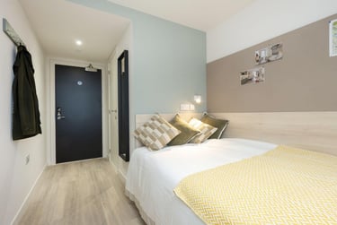 Classic En-suite at Parklands, 63 Brown Street, West End, Dundee, DD15AQ - Image 10