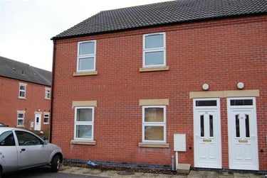 2 bed house, Carlton Close, City Centre, Loughborough, LE115DY - Image 4