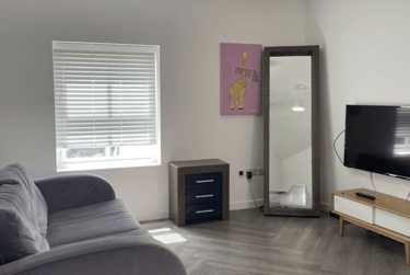 2 bed house, Brookside Close, City Centre, Loughborough, LE115BU - Image 1