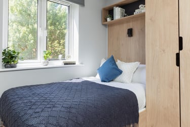 Gold En Suite at St Peters Court, Midland Way, Lenton, Nottingham, NG73EU - Image 4