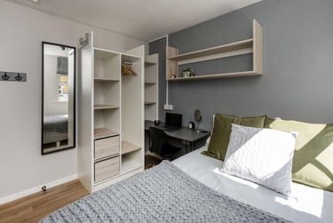 Classic 1 Bed Apartment at Emily Davies, Western Esplanade, Portswood, Southampton, SO152PU - Image 2