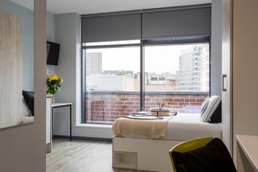 Gold Accessible Studio at Archer House, Castle Gate, Lace Market, Nottingham, NG17AW - Image 1