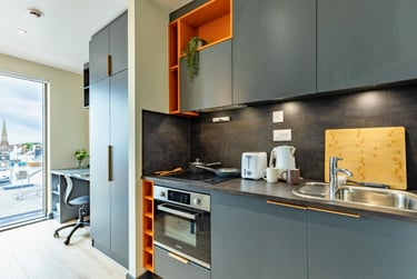 Classic Plus Studio - Sea View at Crown House, Regents Hill, Seven Dials, Brighton, BN13ED - Image 3