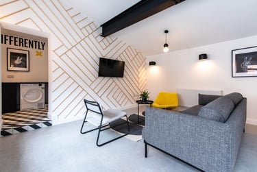 7 bed house, Clifton Boulevard, Dunkirk, Nottingham, NG72JH - Image 2