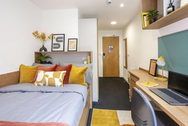 Silver Ensuite at The Elements, Bramall Lane, City Centre, Sheffield, S24FQ - Image 1