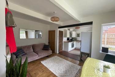 4 bed house, Shelthorpe Road, Shelthorpe, Loughborough, LE112PB - Image 2