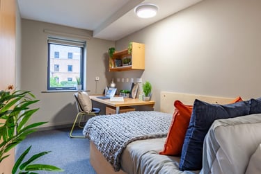 Standard Ensuite at Devonshire Courtyard, Wellington Street, Devonshire Green, Sheffield, S14HG - Image 2